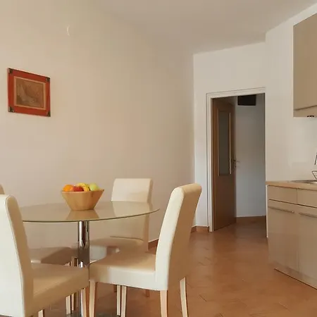 Apartment Marko Pakostane